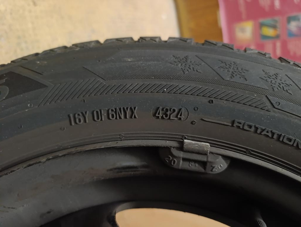 Zimní pneu 15¨ - 4