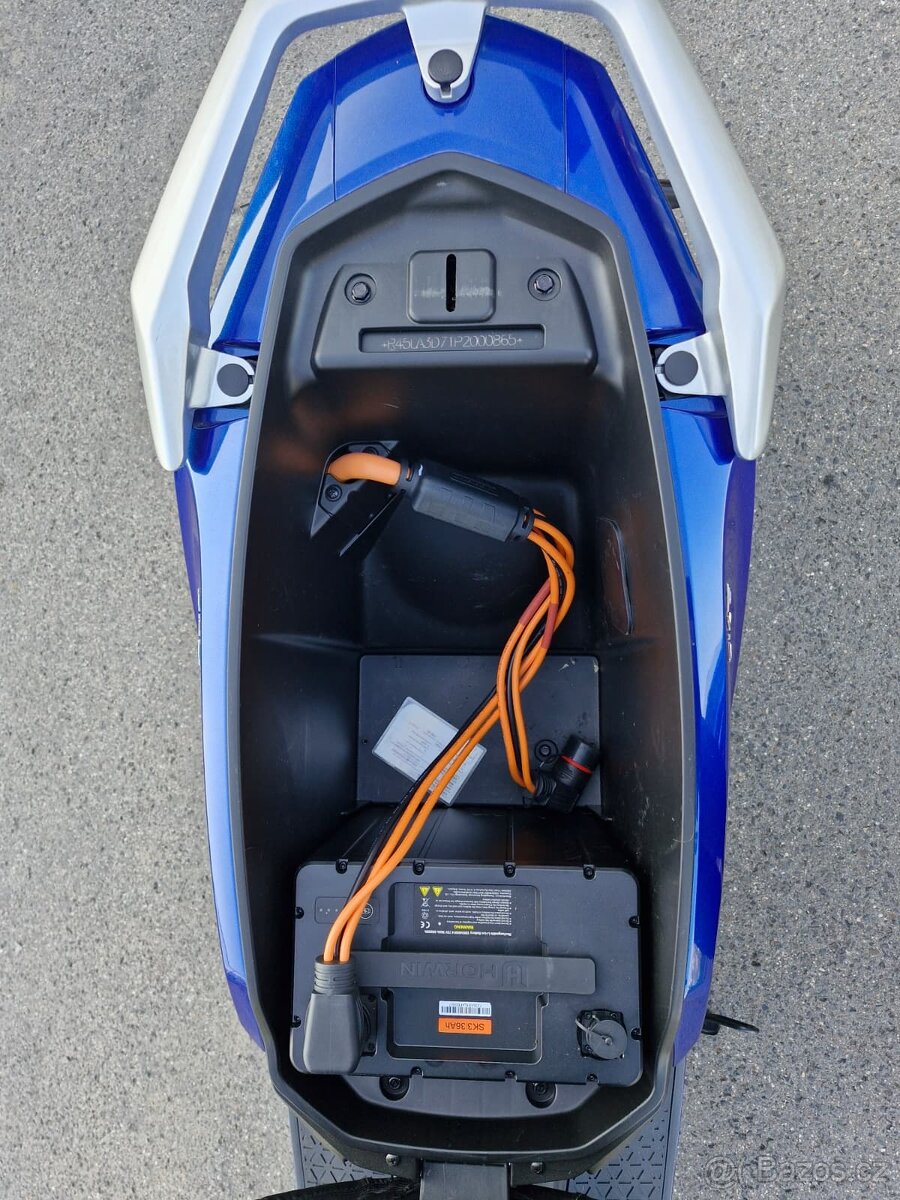 Horwin SK3 - předváděcí skútr - 4