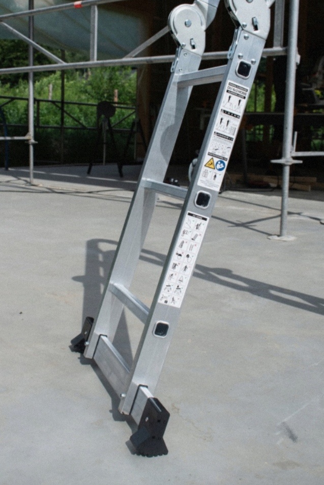 Univerzalni kloubovy zebrik s podlazkou - 4