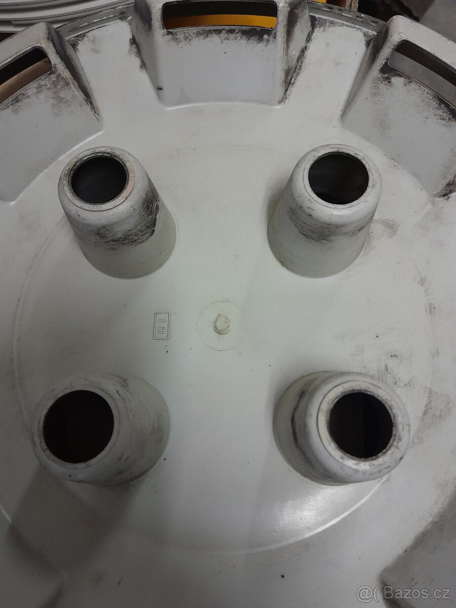 Škoda,nové i zachovalé díly - 4