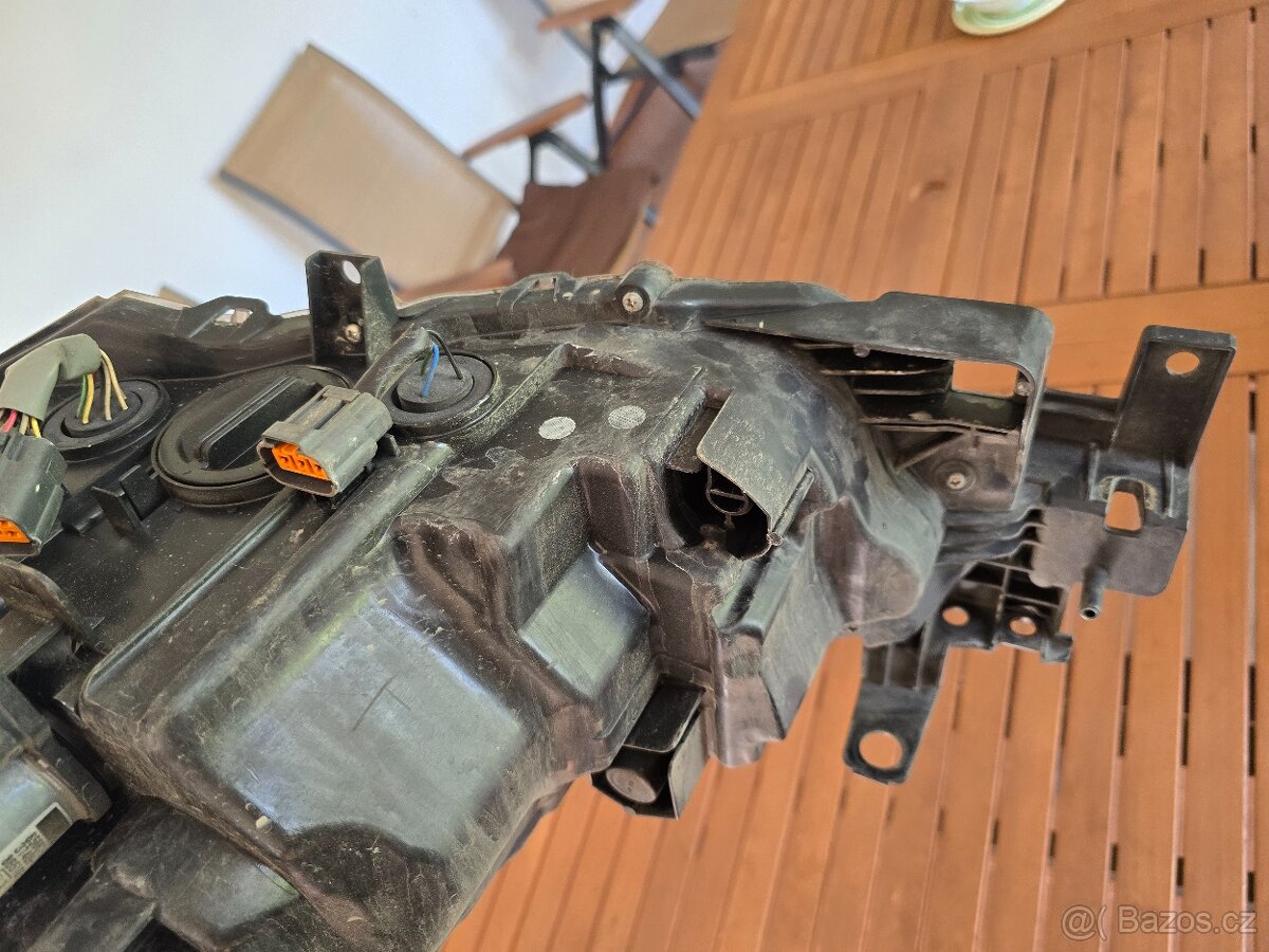 Pravé přední světlo Mazda 6 - 4