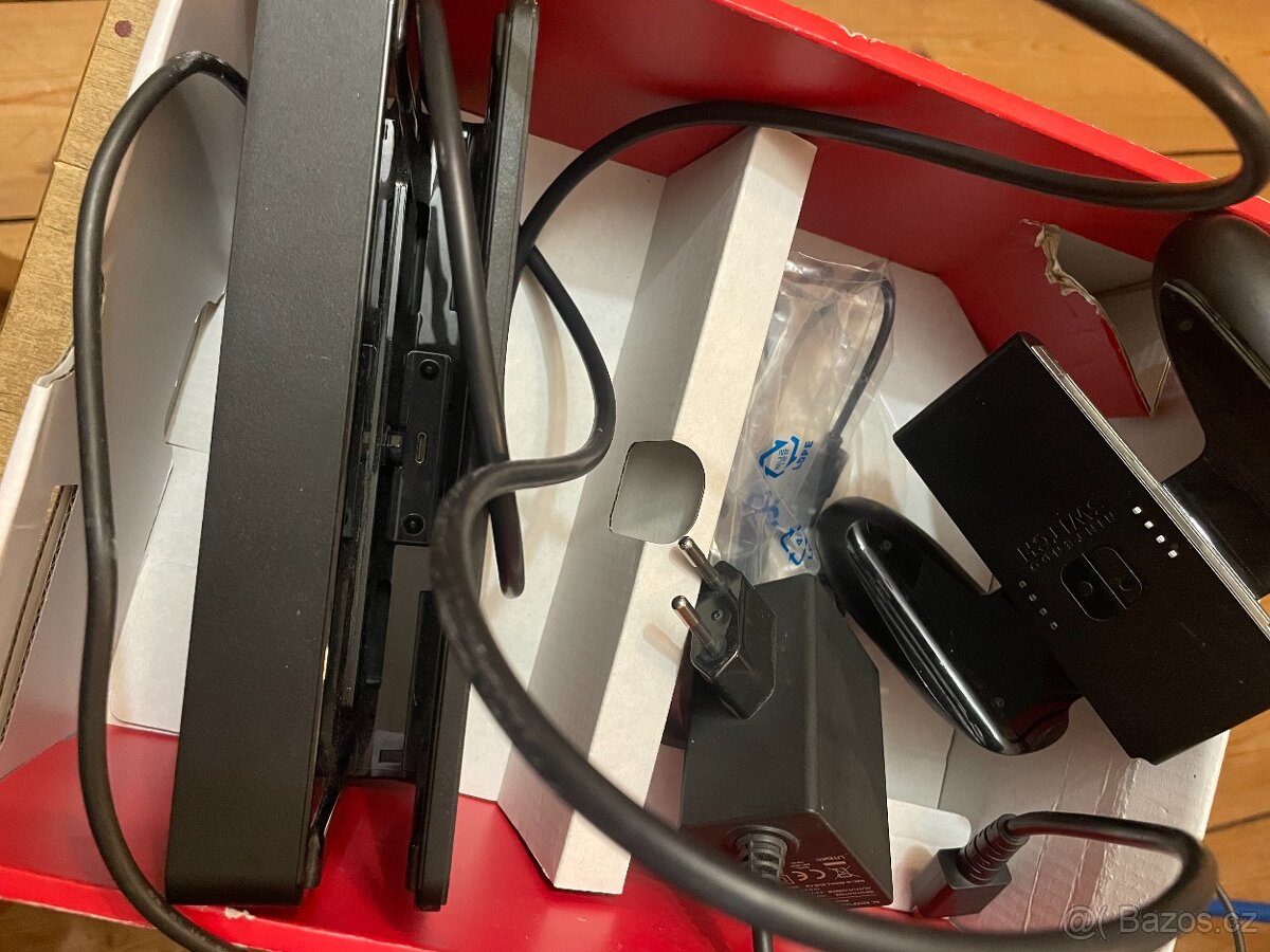 Nintendo Switch OLED - 4