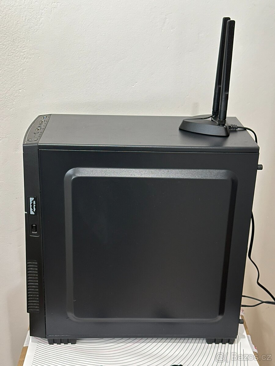 Stolní PC – 16 GB RAM, Wi-Fi + Bluetooth - 4