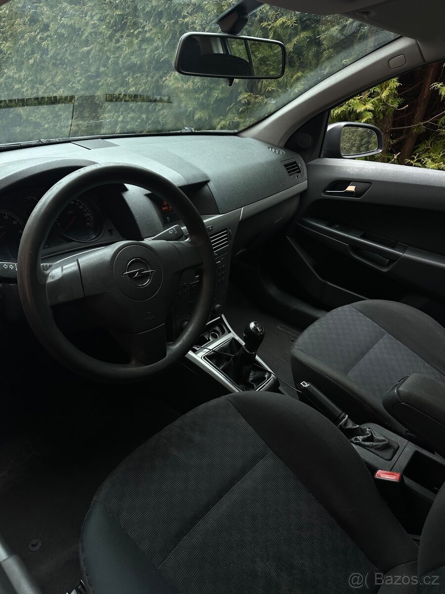 Opel Astra H, 2004 1.4 - 4