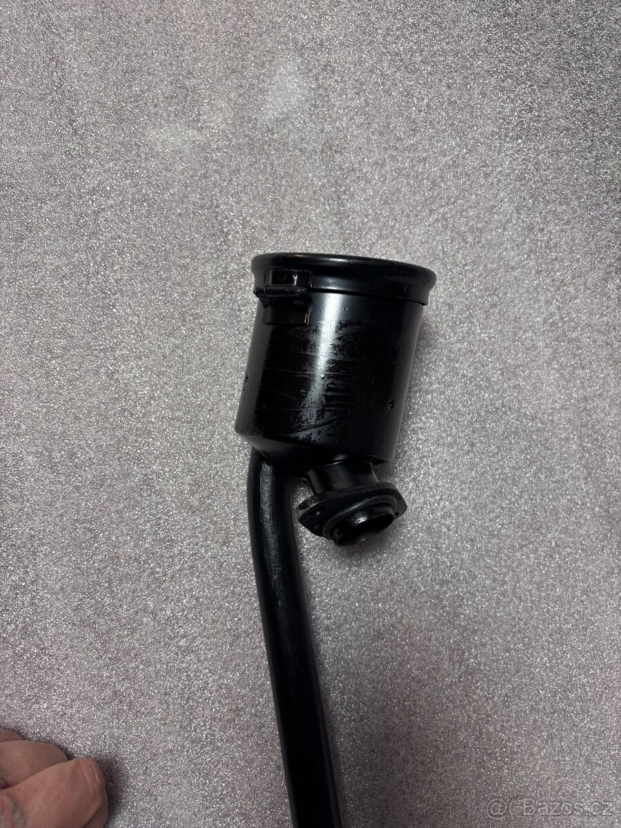 Porsche 356 nálevka oleje do motoru. - 4