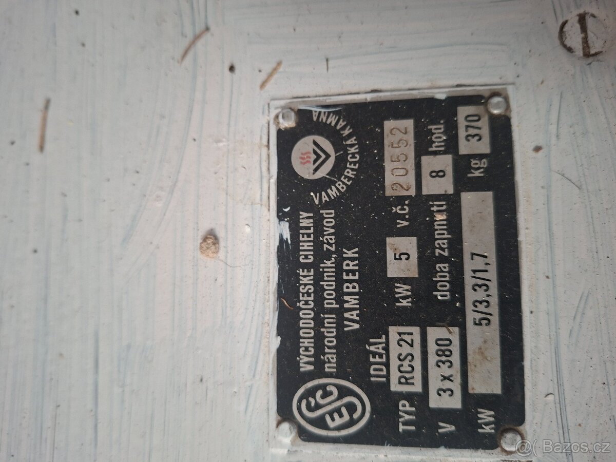 Kachlová elektrická kamna. - 4