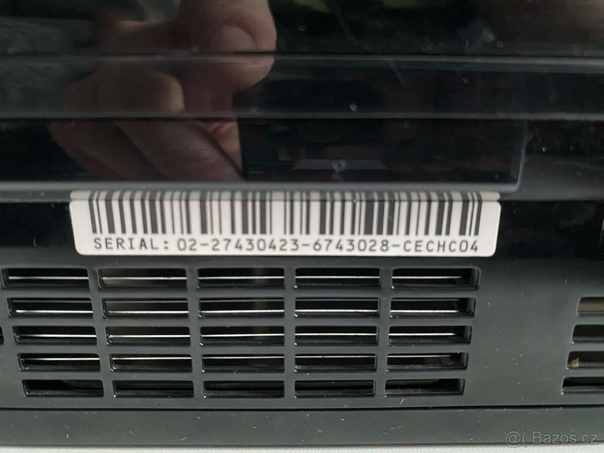 PlayStation 3 (CECHC04) - 4