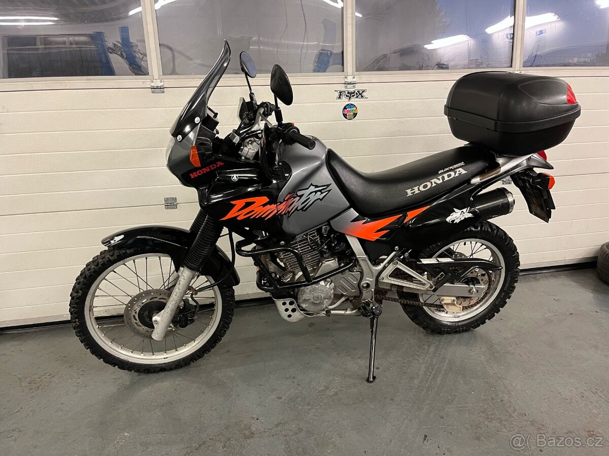 Honda NX650 Dominátor