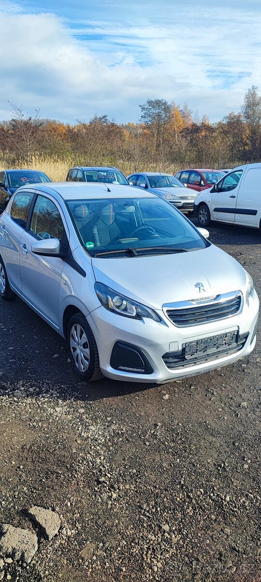 Peugeot 108 1.0 - 4