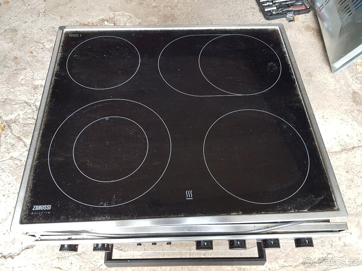 Sklokeramická varná deska s troubou - 4