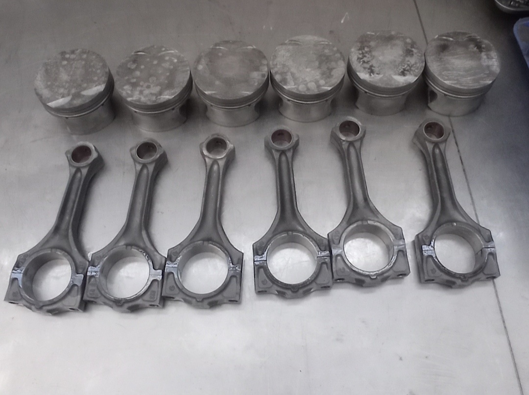 BMW motor m52b28 142kw repasovaný - 4