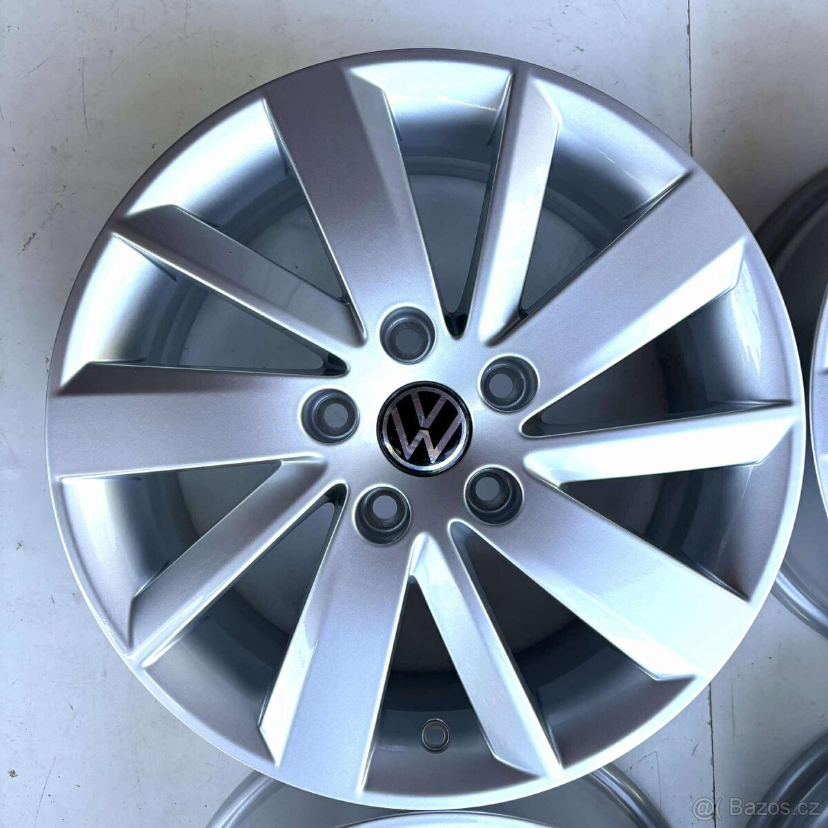 ALU KOLA VW GOLF Caddy T-Roc Jetta Touran 16" - 4