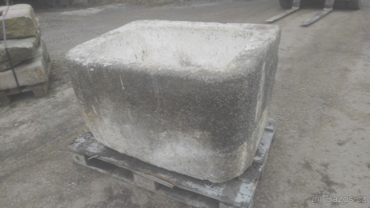 Stará kamenná stírka, kamenka, koryto, 104x80x64 cm - 4