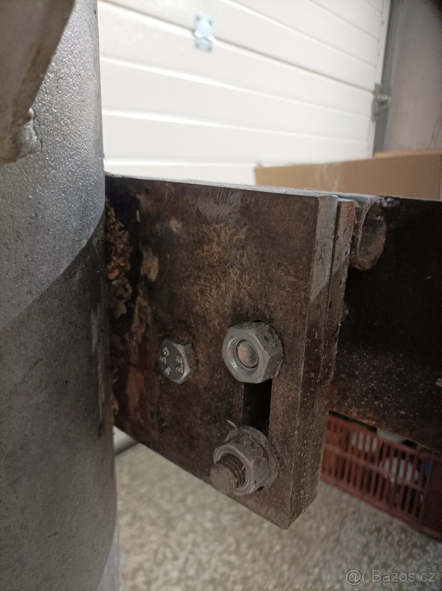 štípač dřeva - 4