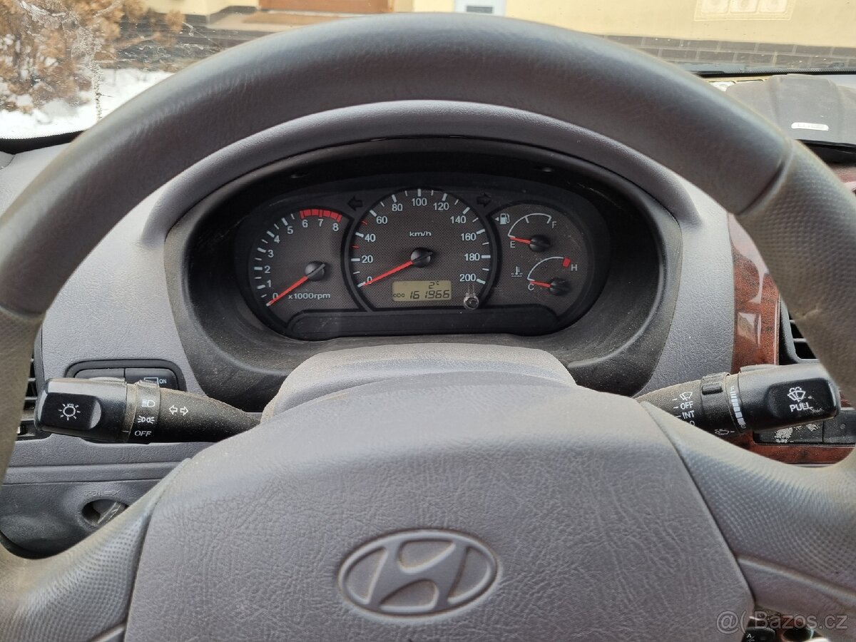 Prodám Hyundai Accent 1.4 2005 rv - 4