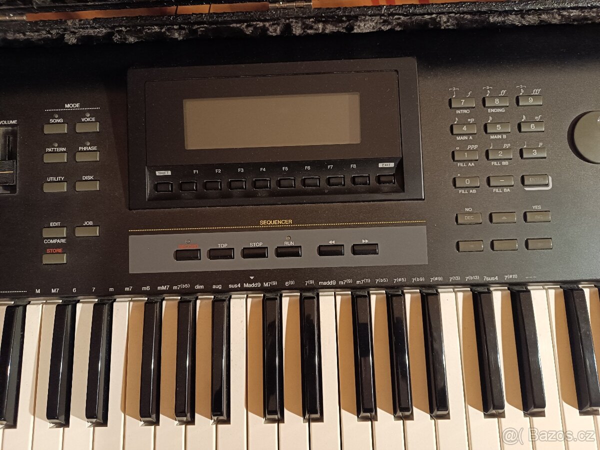 Klávesový syntezátor Yamaha QS-300 - 4