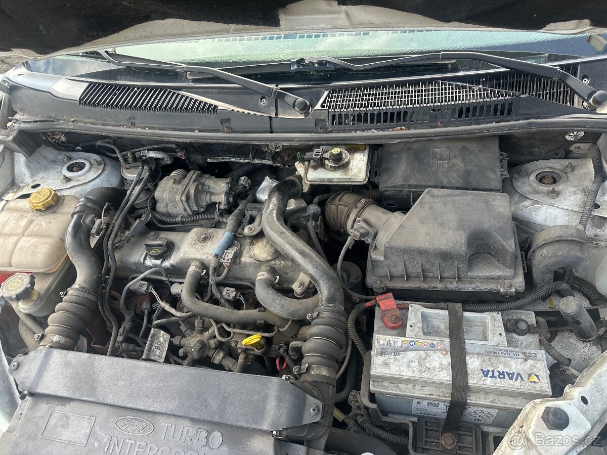 Ford Connect 1,8 tdci 2011 153t km - 4