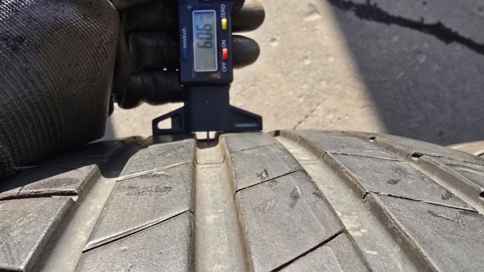 Letní pneu 245/40/18 Bridgestone - 4