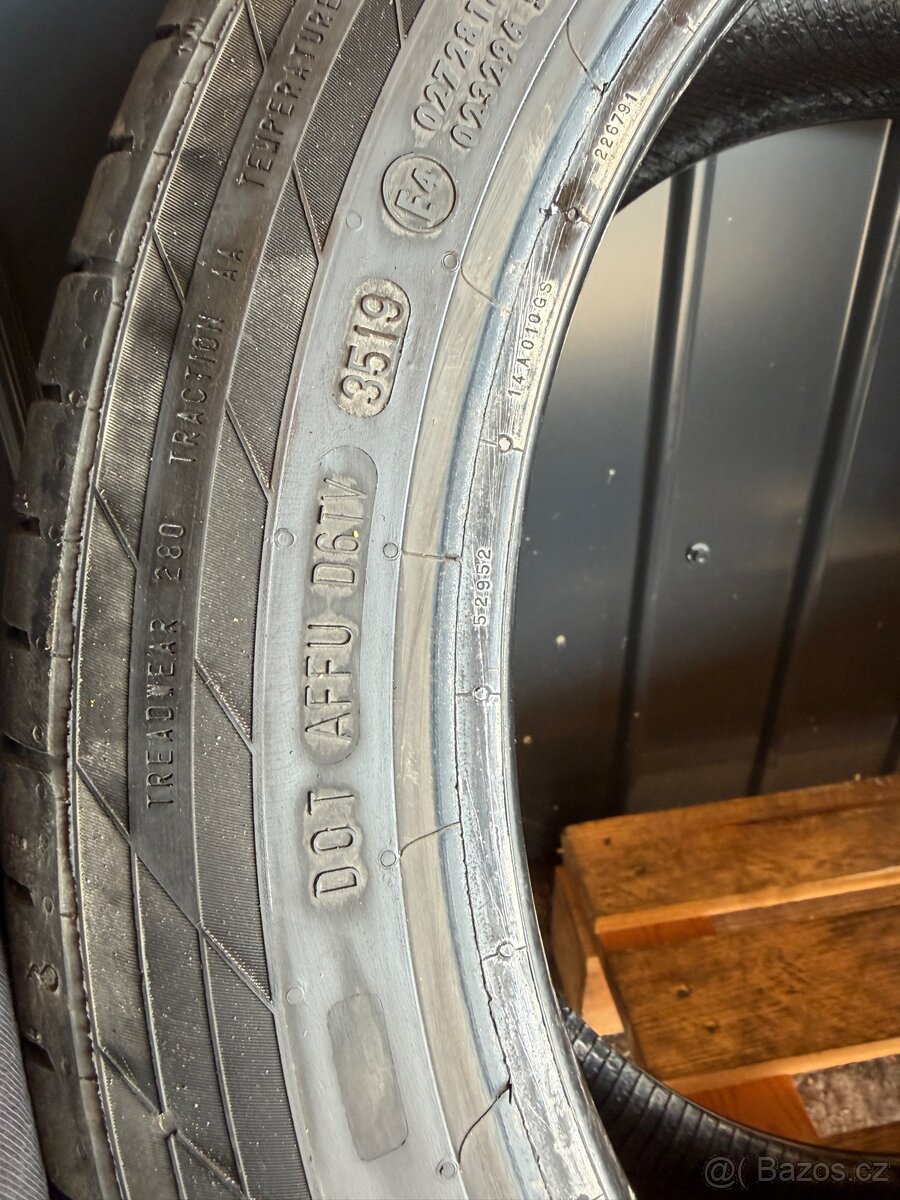 Prodám letmí 235/45/18 - 4