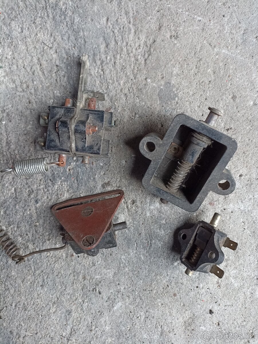 Brzdový spínač jawa -čz - koleno k motoru - - 4