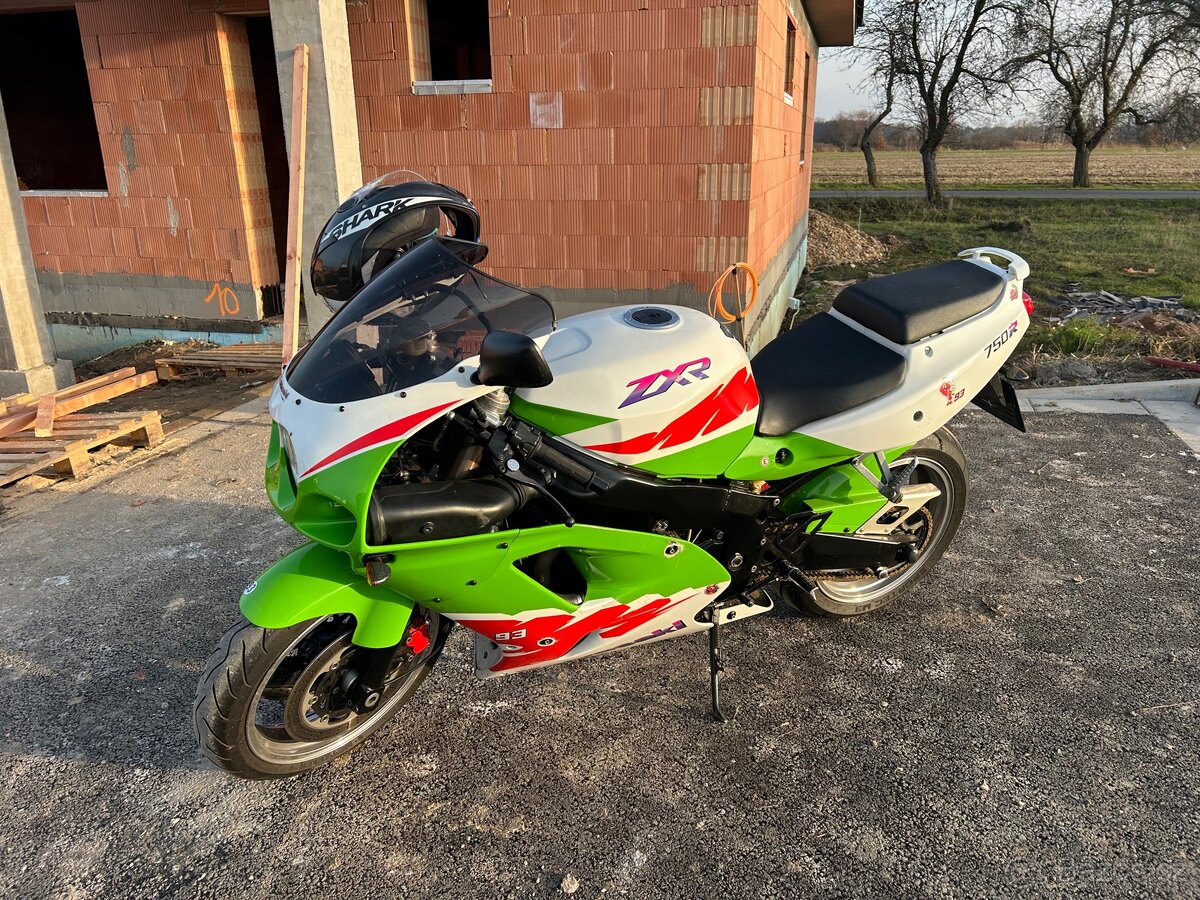 Kawasaki ZXR 750 - 4