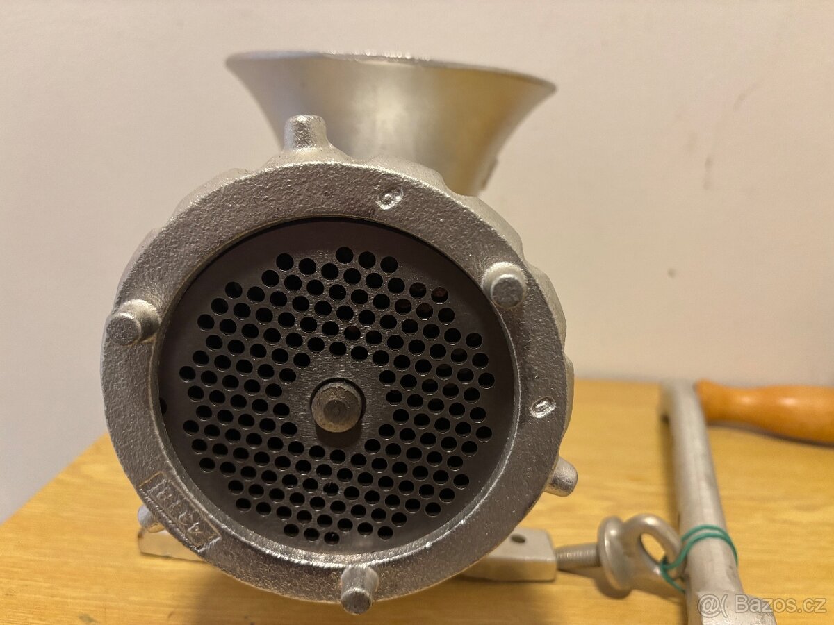 Mlýnek na maso PORKERT 32 - 4