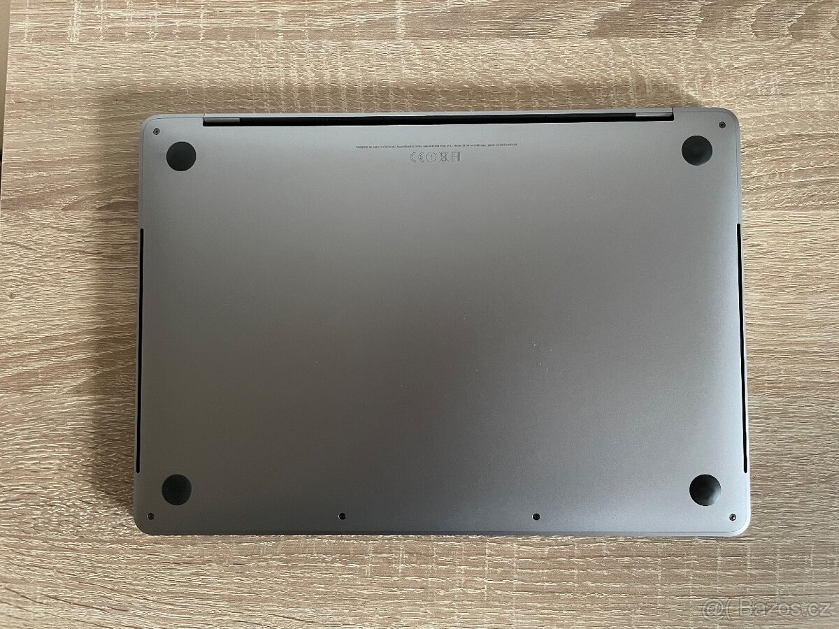 Apple MacBook Pro 13" - Space Gray - 4