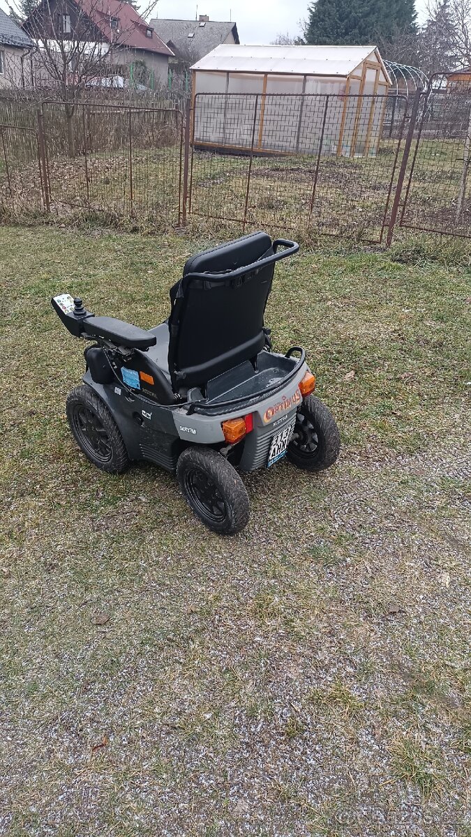 Invalidní elektrický vozík - 4