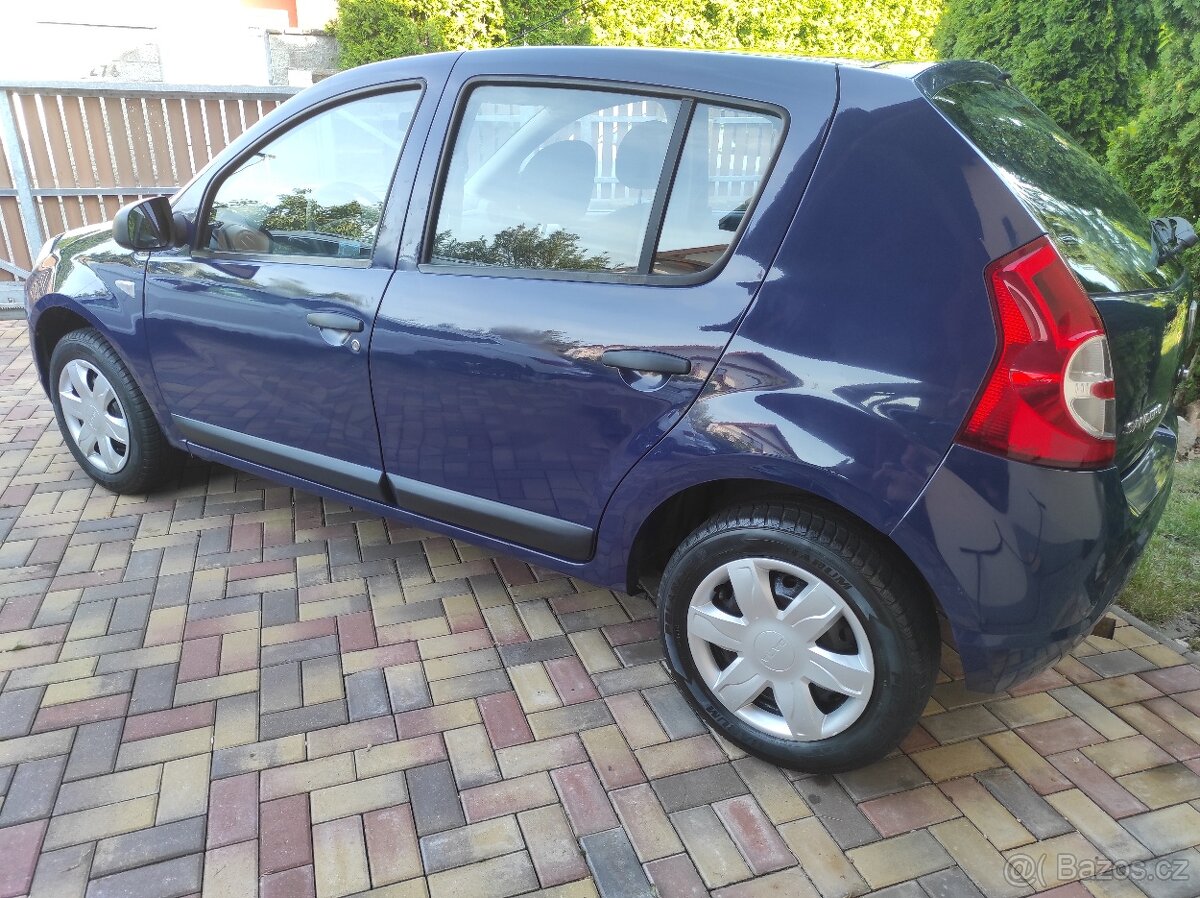 Prodám Dacia Sandero rv. 2009 najeto 168 000 km, 1,4 benzín - 4