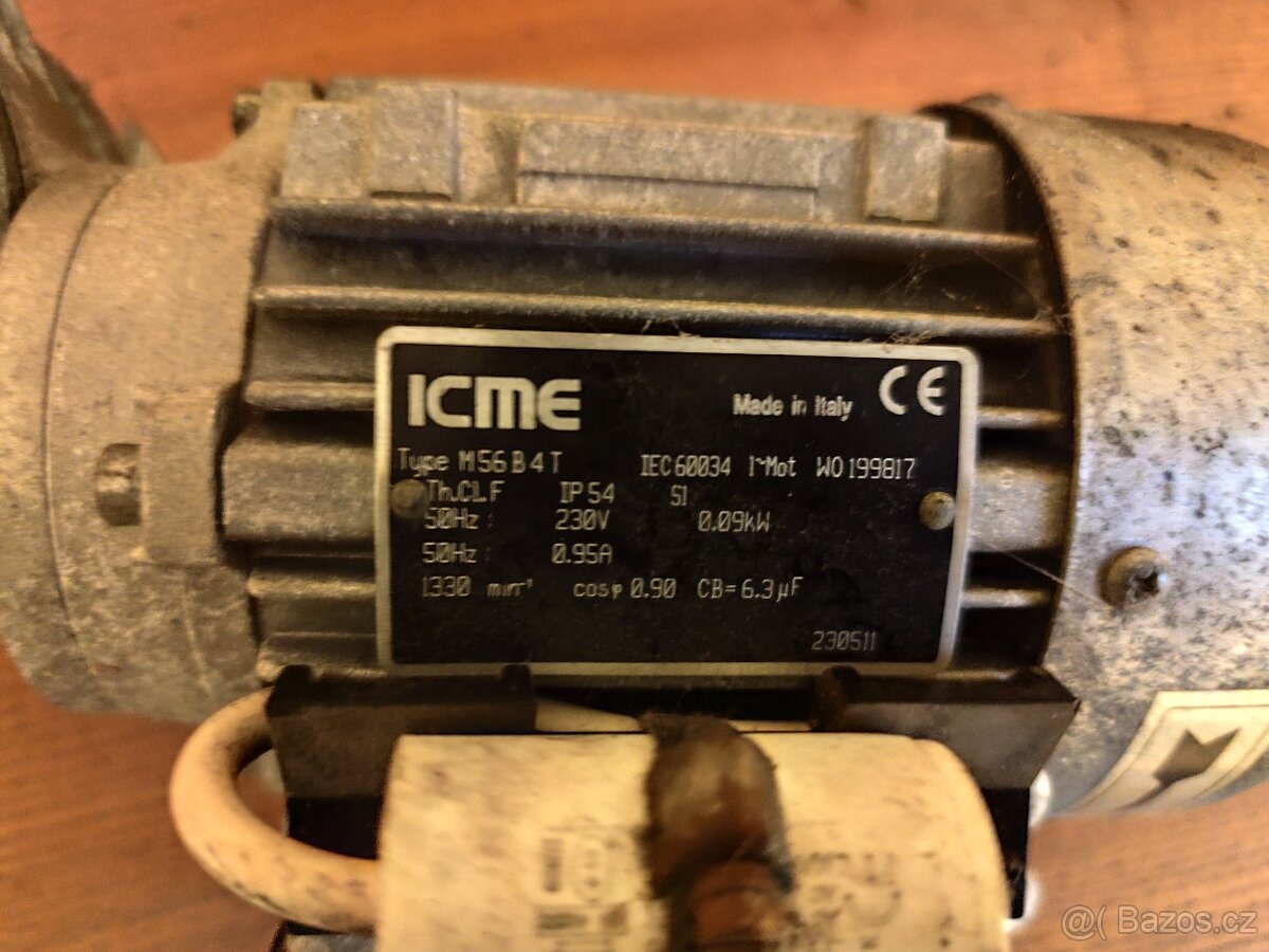 Elektromotor s úhlovou převodovkou - 4