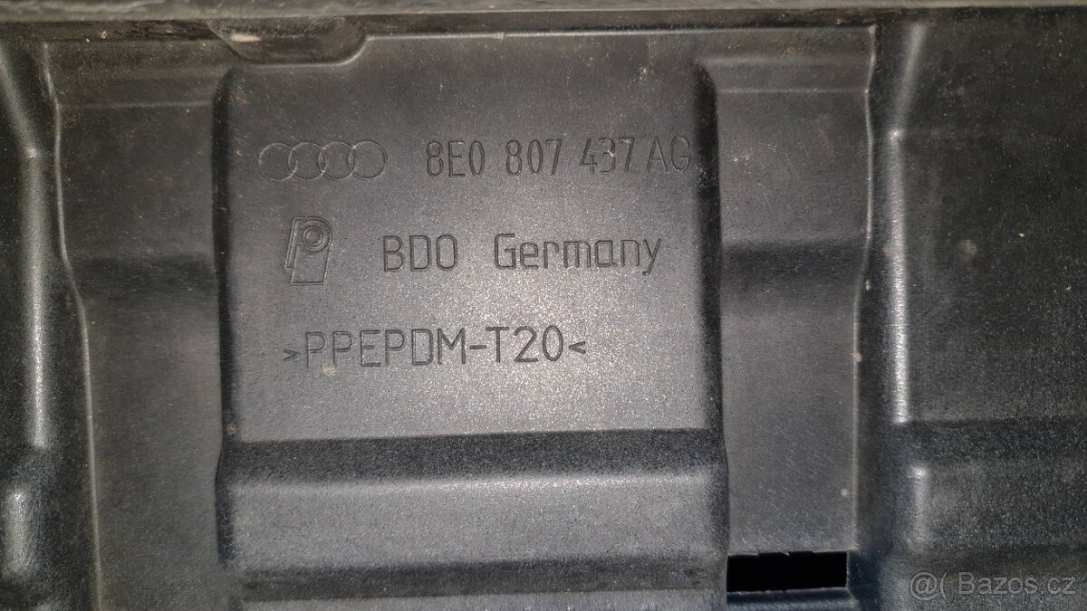 Nárazník Audi A4 B7 8E US verze - 4