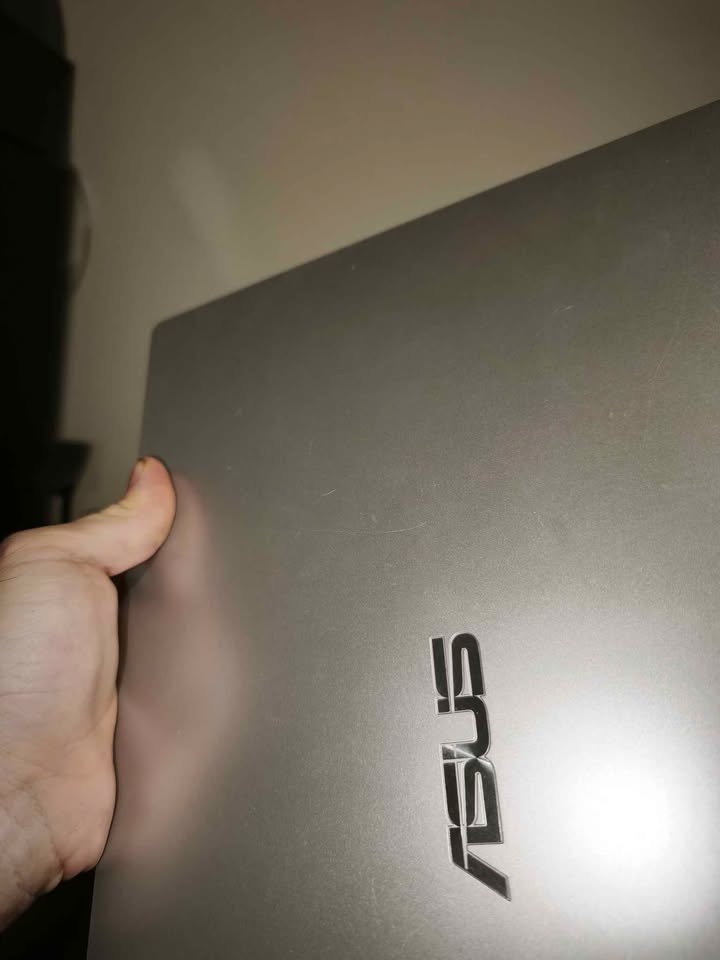 Asus Vivobook 15 X509F - 4