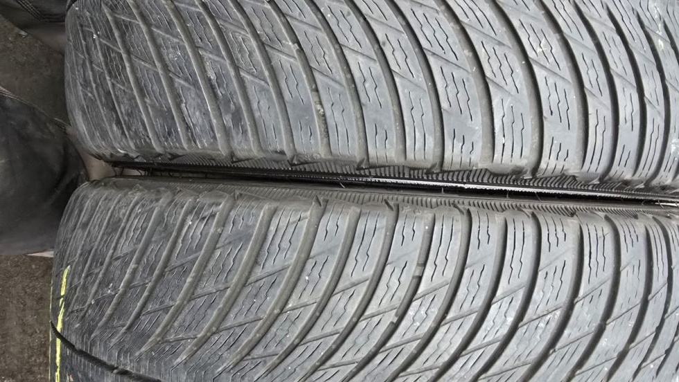 Zimní pneu 225/45/18 Michelin - 4