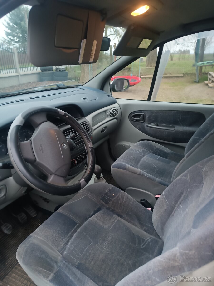 Renault Megane scenic - 4