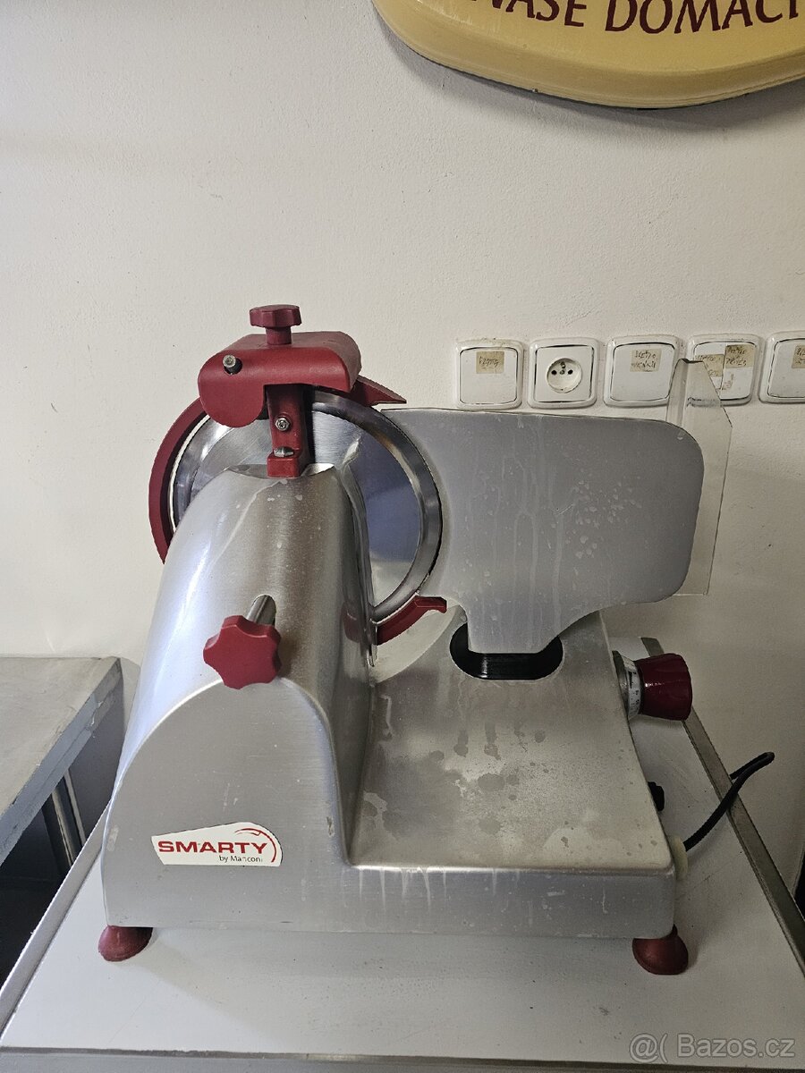 Nářezový stroj Manconi Smarty 250VX - 4