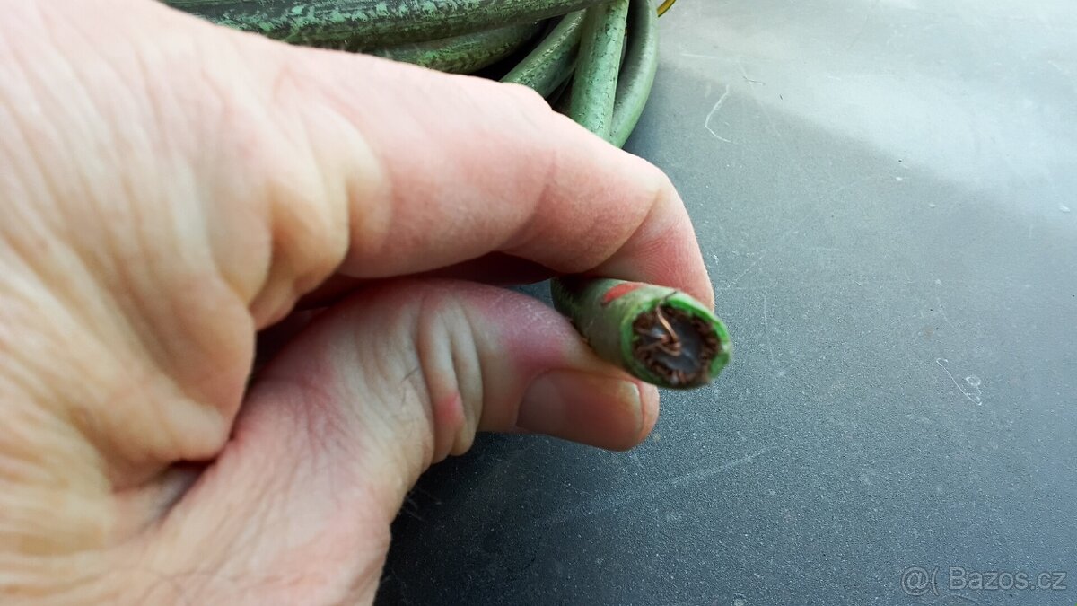 Měděné kabely různé délky. - 4