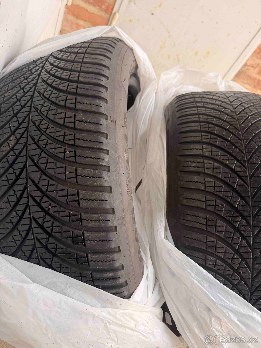 245/45/19 goodyear celoročně , zánovní ,mesic stare - 4