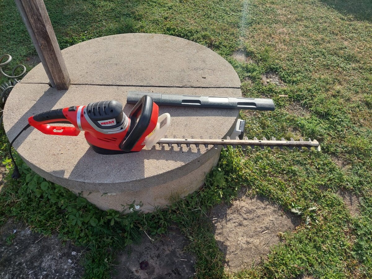 Prodám zastřihovač živého plotu - 4