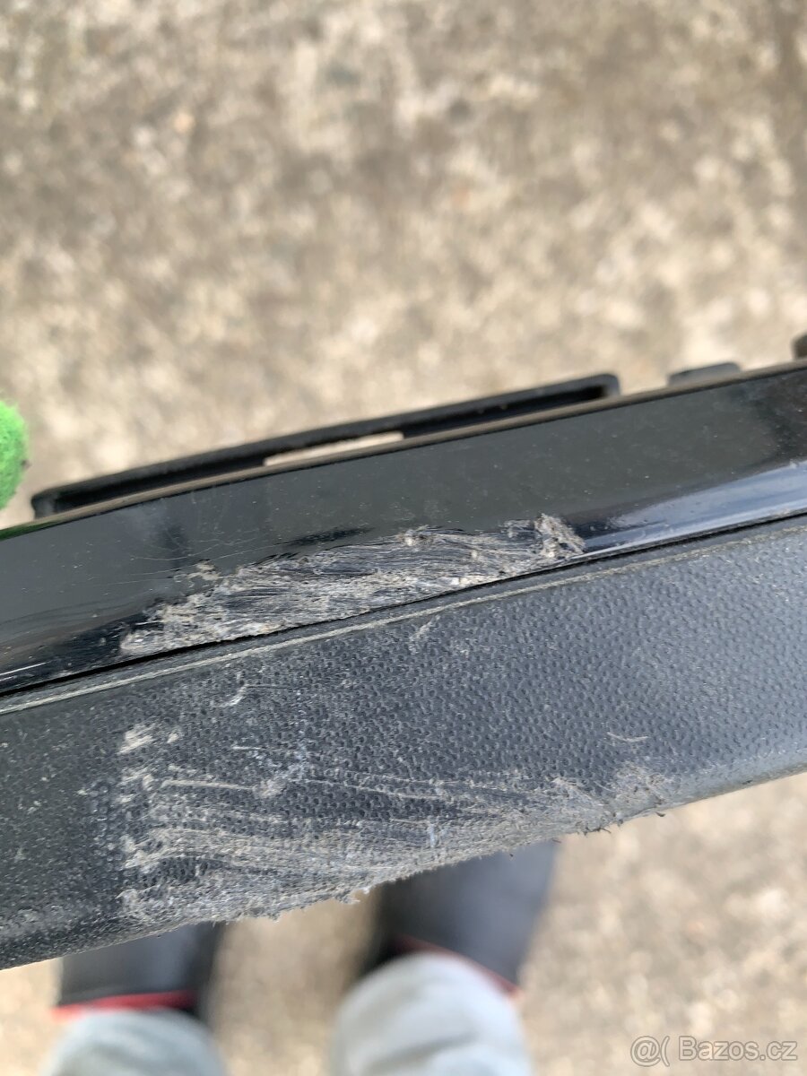 predni naraznik vw passat b6 05- cerny ostrik pdc - 4