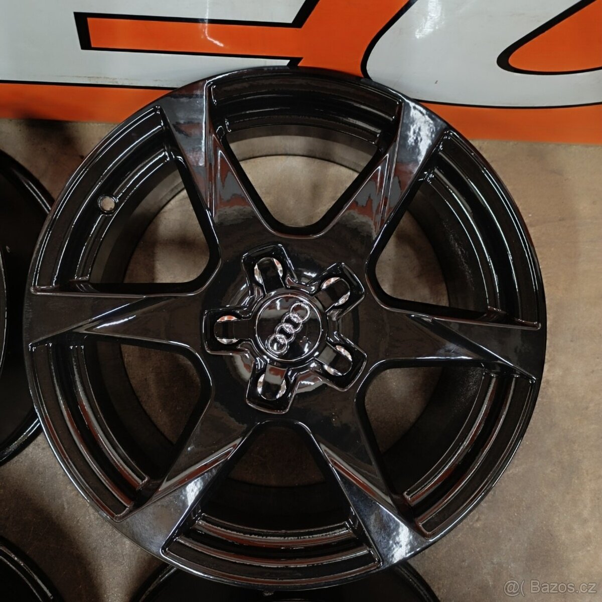 Originální alu kola na Audi A4, A6 7,5Jx17 ,ET45 - 4