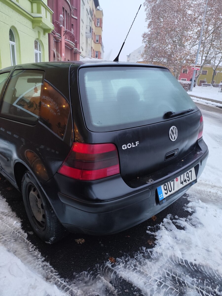 Volkswagen Golf 4 Special Edition - 4