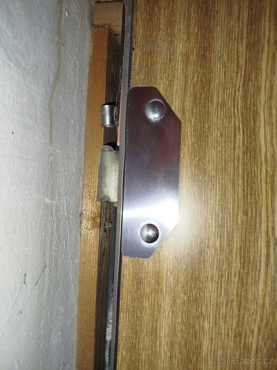 Prodám vstupní dveře, pravé - 4