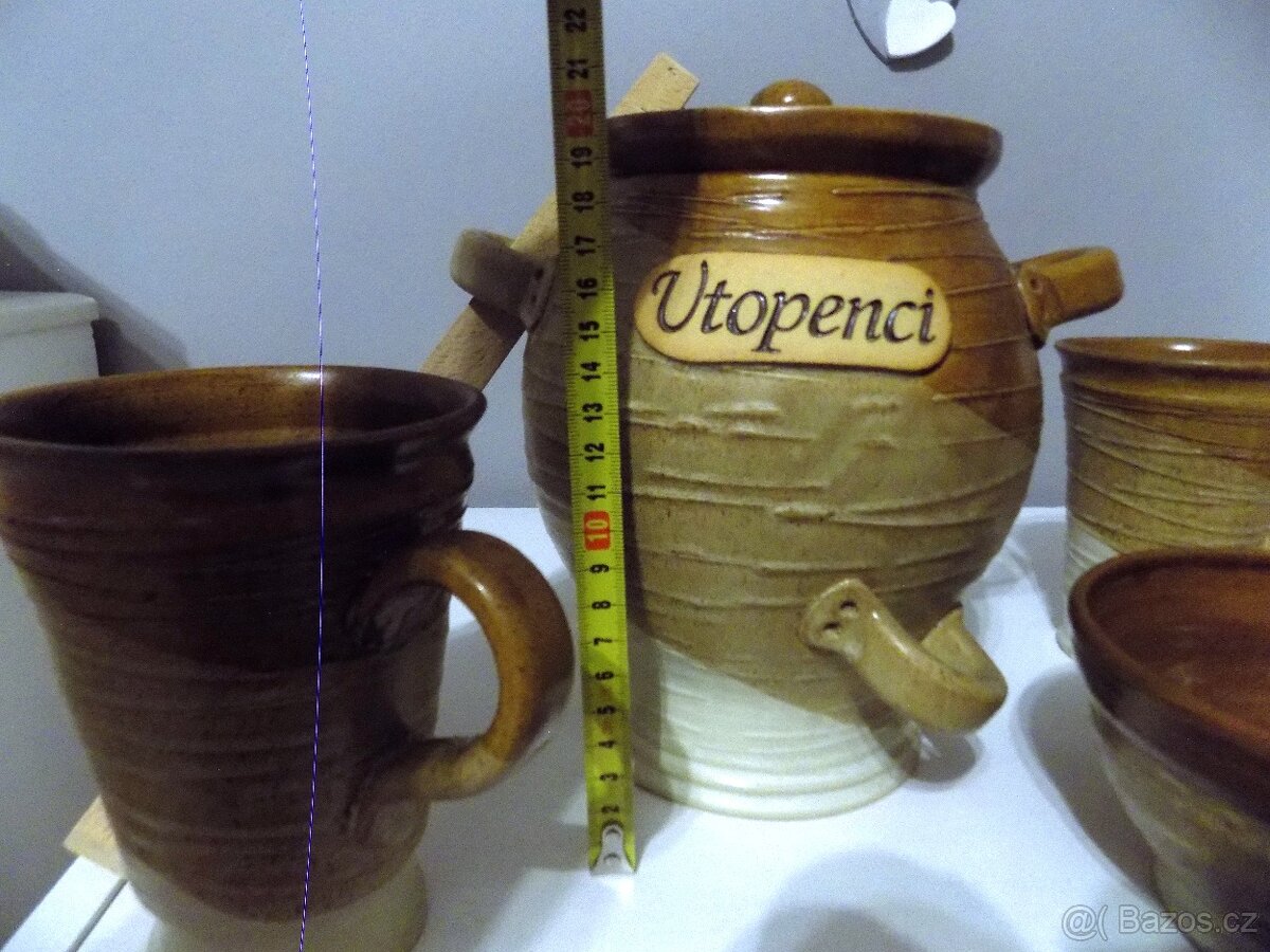 KRÁSNÁ KERAMICKÁ SOUPRAVA - 4