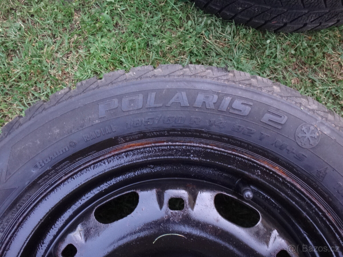 Prodám zimní 165x70 R 13 pneu na discích na Ford Focus - 4