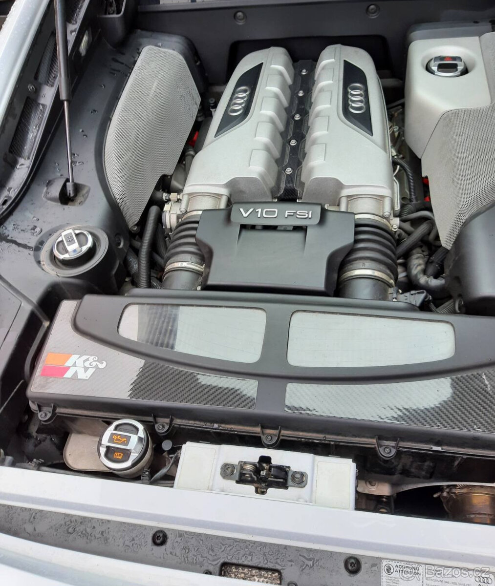 Audi R8 5.2 V10 facelift manuál - 4