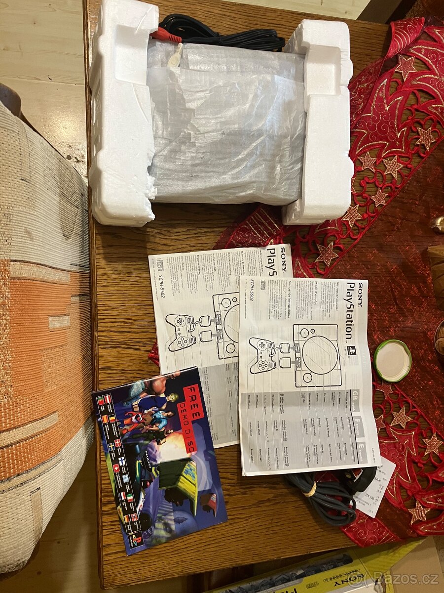 Ps1 v origo krabici - 4