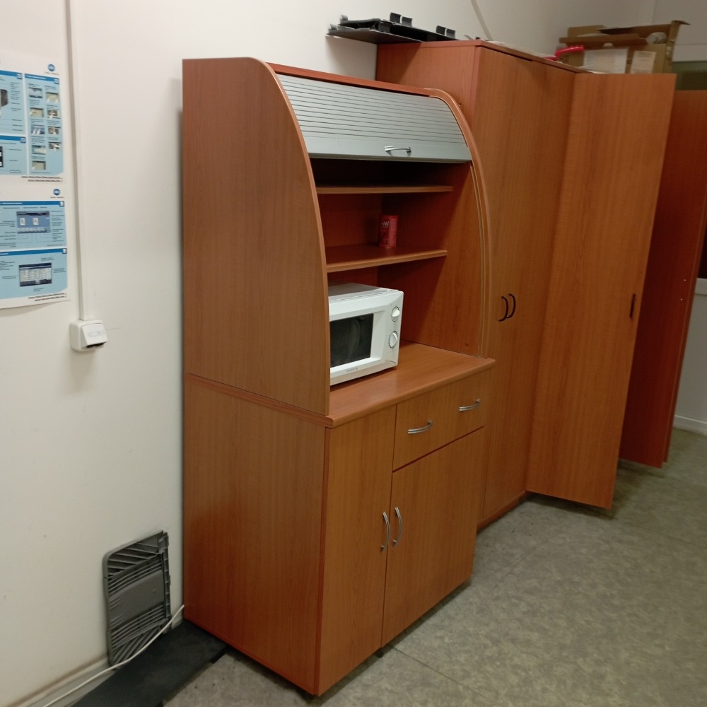 kancelářský nábytek - 4