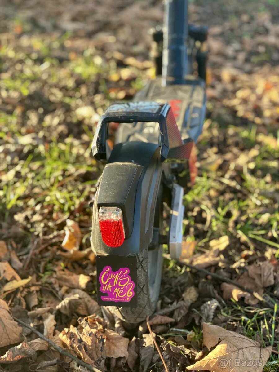 Elektro koloběžka Red Bull Turbo - 4