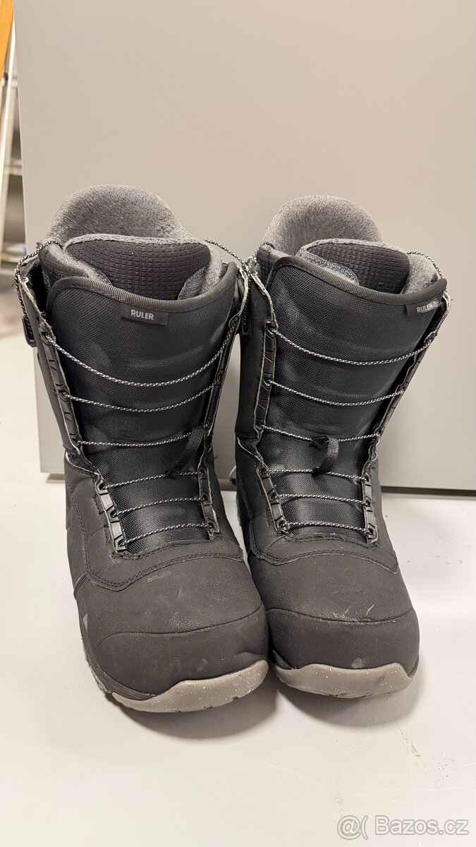 Snowboard Arbor, Burton boty, vázání - 4