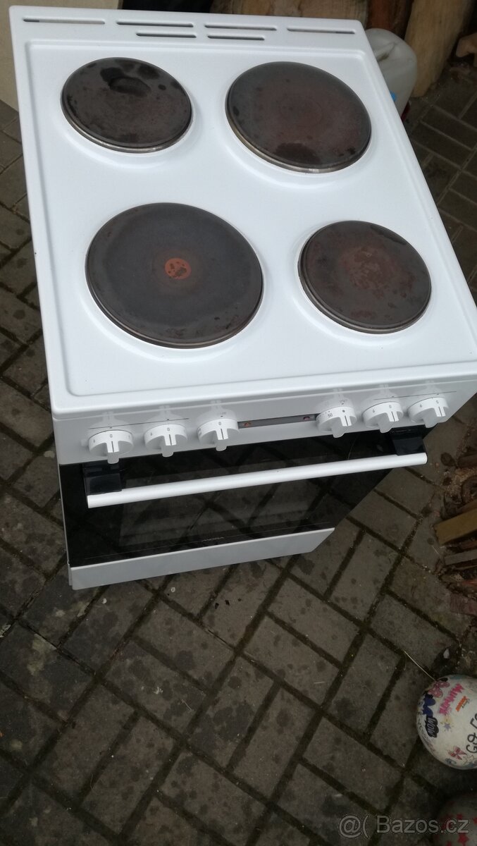 Elektrický sporák s troubou Mora - 4